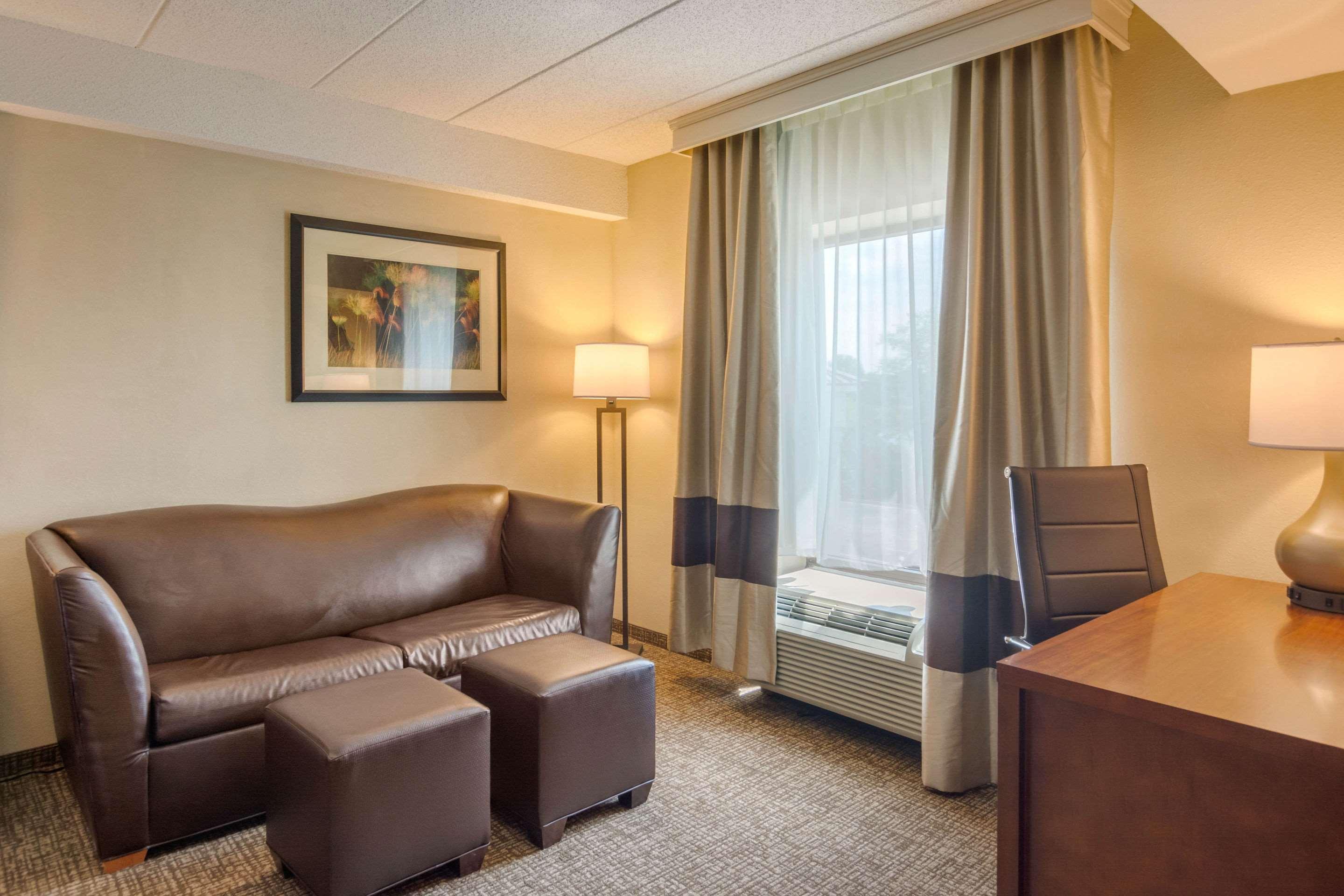 Comfort Suites Southpark Colonial Heights Buitenkant foto