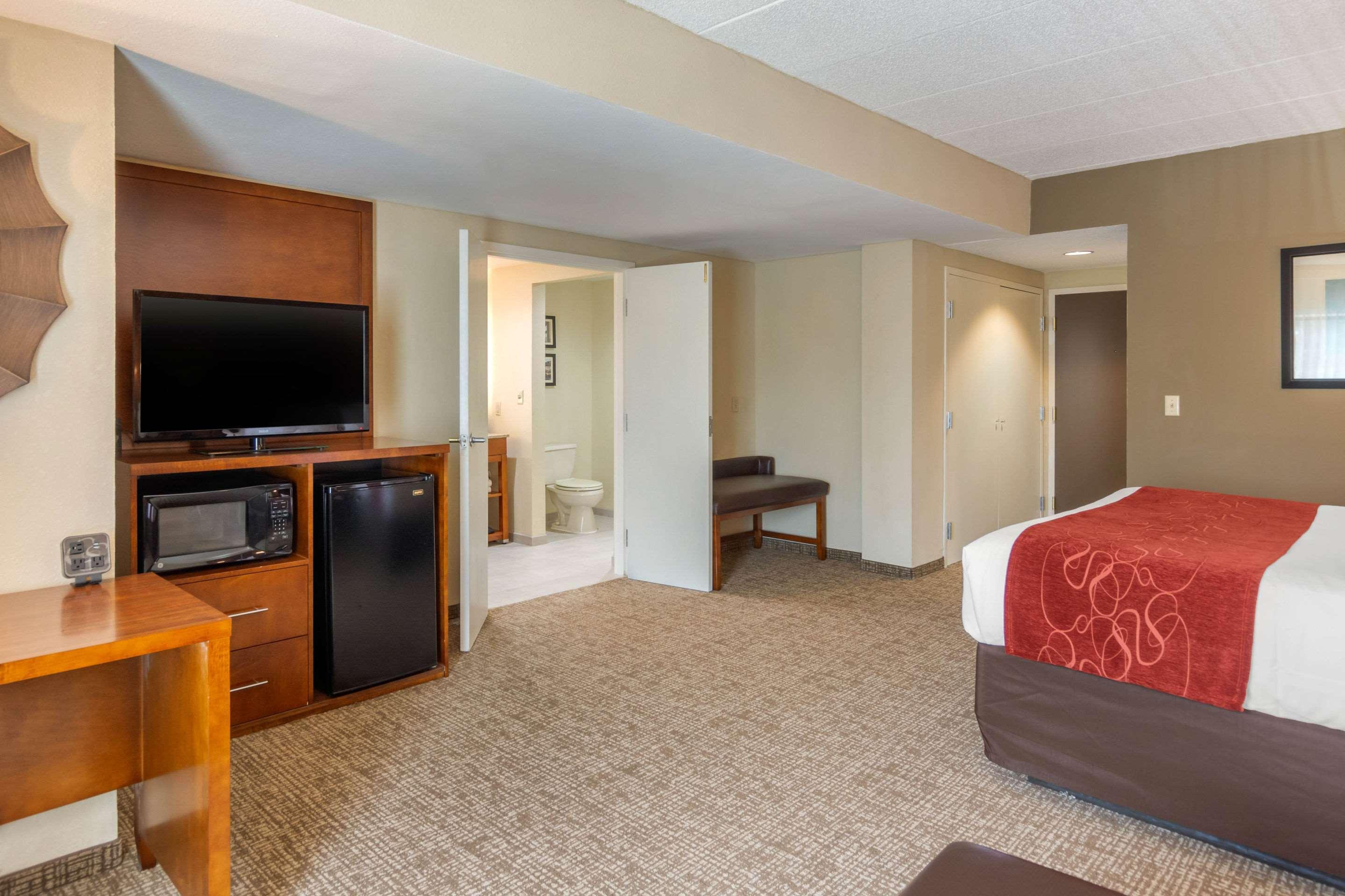 Comfort Suites Southpark Colonial Heights Buitenkant foto