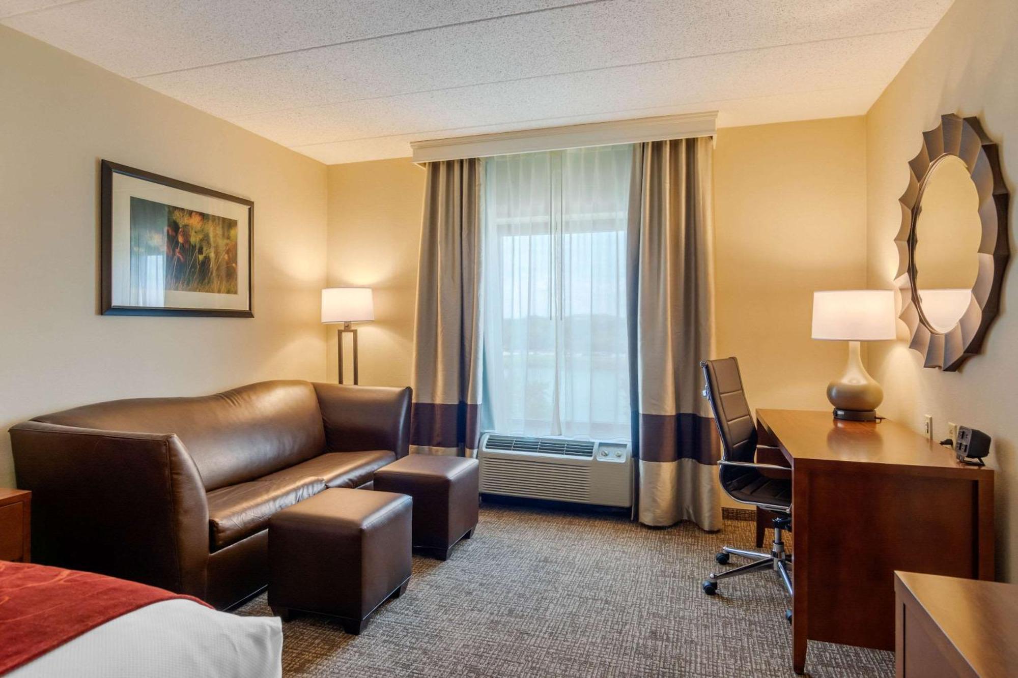 Comfort Suites Southpark Colonial Heights Buitenkant foto