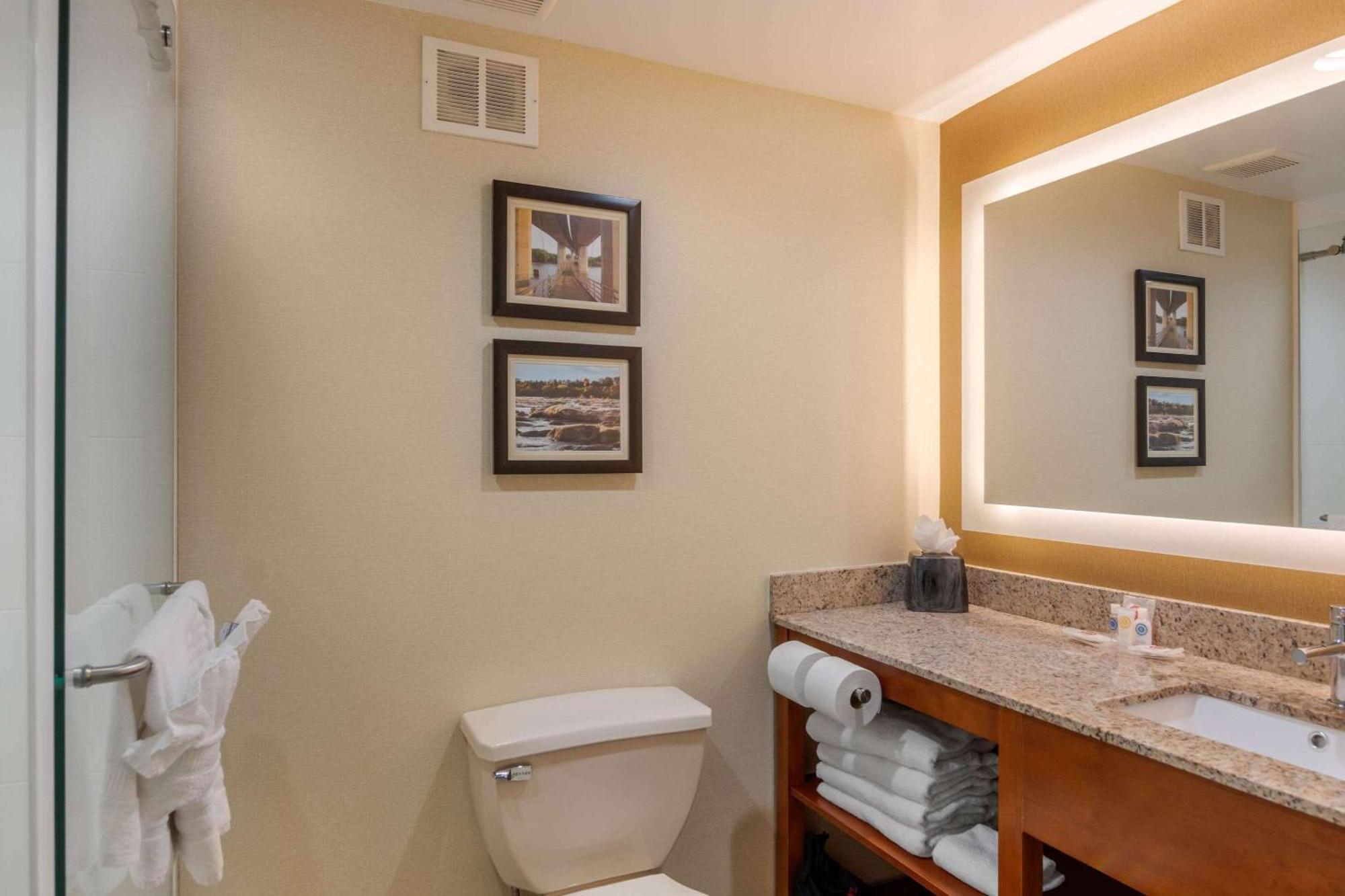 Comfort Suites Southpark Colonial Heights Buitenkant foto