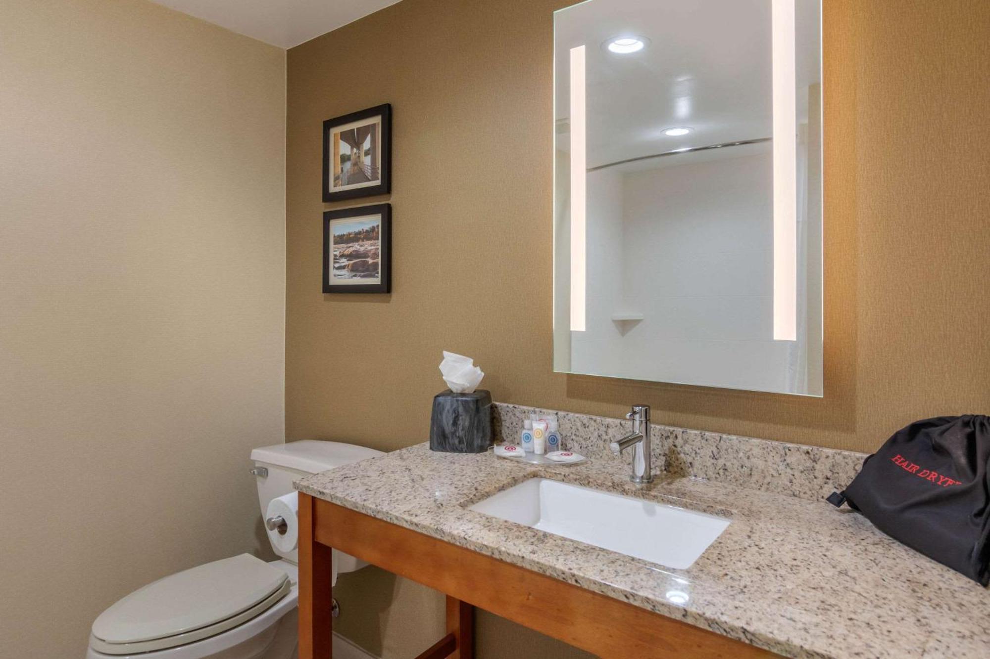 Comfort Suites Southpark Colonial Heights Buitenkant foto